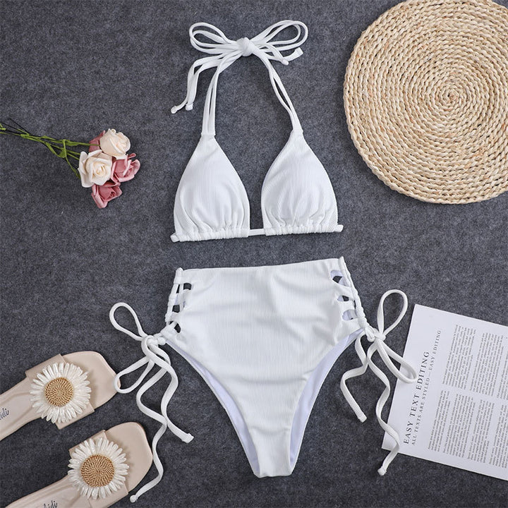 Dame Højskåret Triangel-Bikini med elegant Snøresnor Stilla