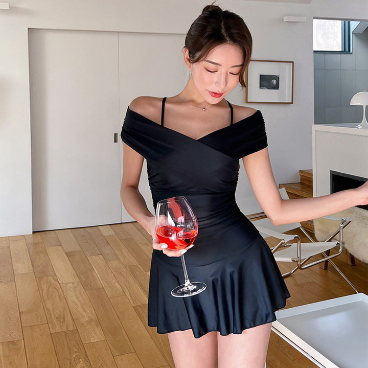 Dame Elegant badedragt med skulderfri design og flatterende silhuet Stilla