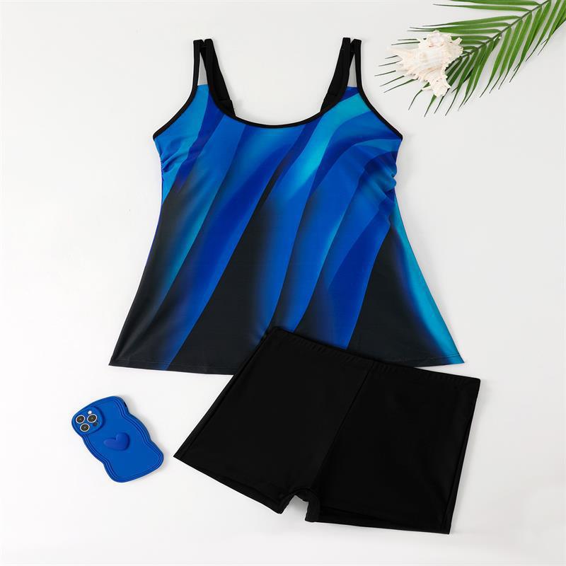Dame Tankini sæt med figursyet snit og sporty shorts Skovae
