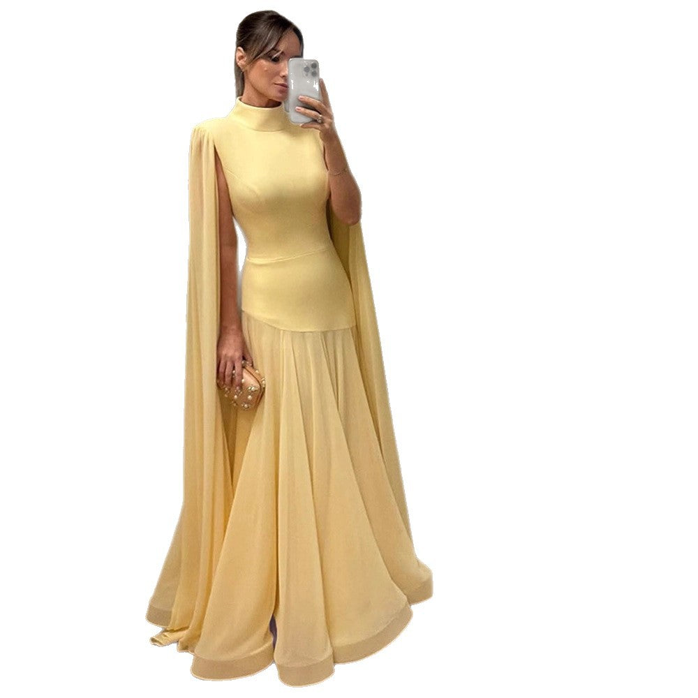 Dame elegant maxikjole med smart cape Stilla
