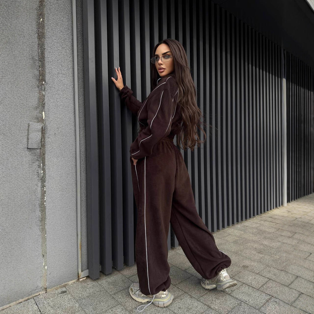 Kvinders sporty hoodie sæt med en løs pasform Skovae