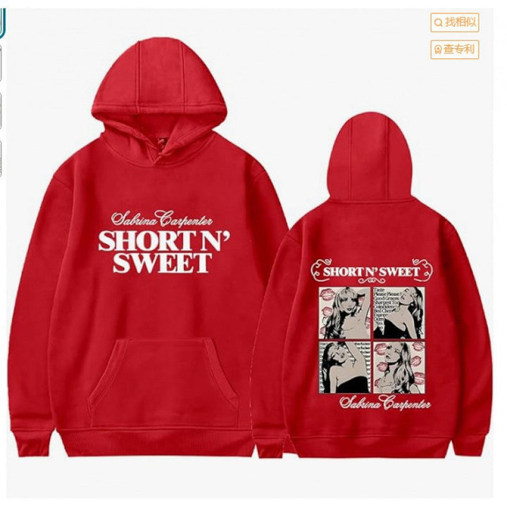 Kvinde hoodie med unikt tegneserie design og kunstnerisk tryk Skovae