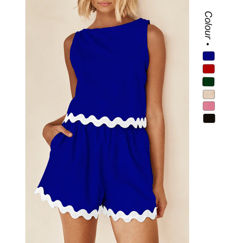 Ladies two-piece set with stylish top and breezy shorts Skovae