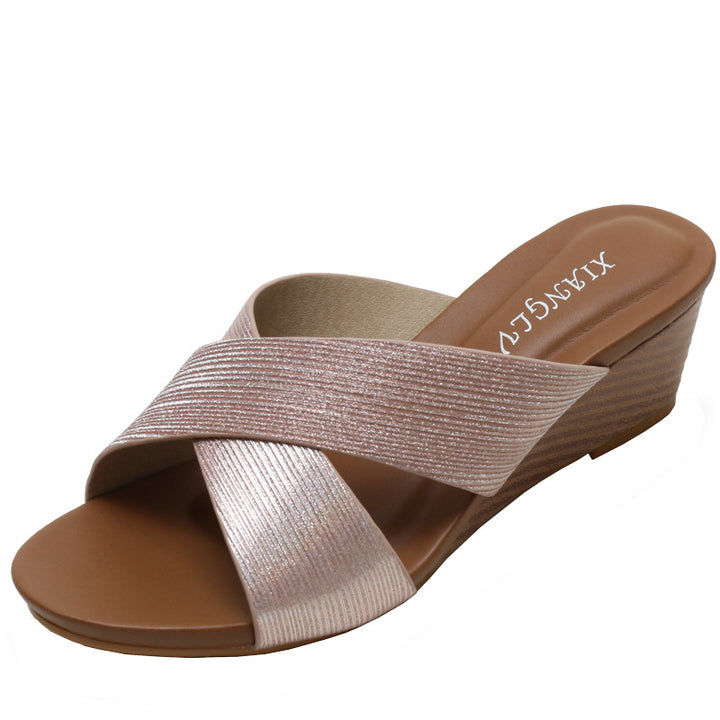 Dame Wedge-Pantoletten med elegant foldedesign og komfortabelt fodbede Stilla