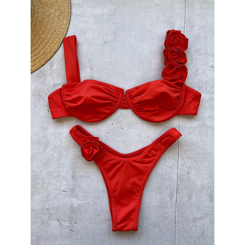 Dame Bikini-sæt med dekorative blomsterdetaljer og elegant snit Stilla