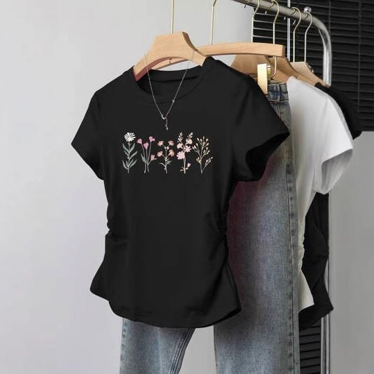 Dame Crop-T-Shirt med tætsiddende snit og moderne design Skovae
