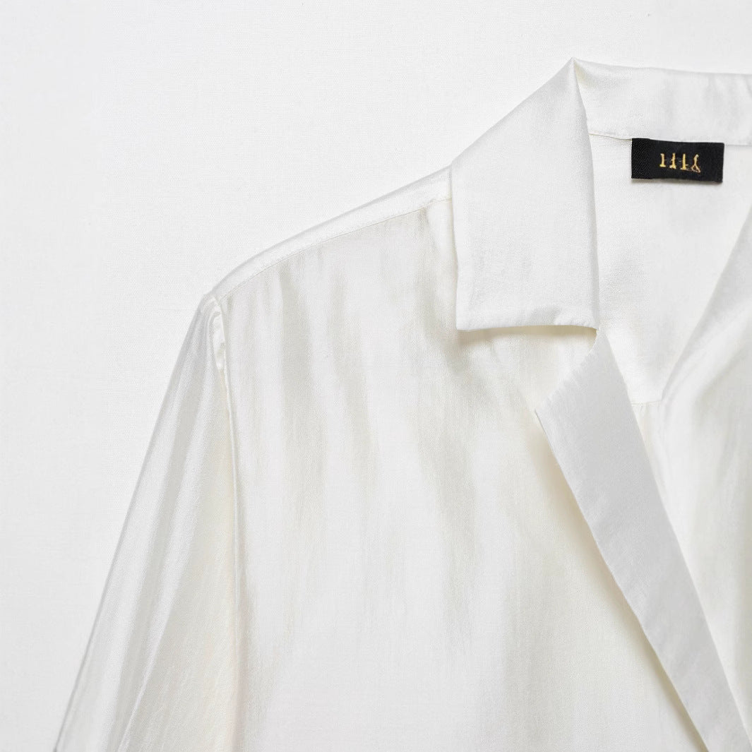 Femme Elegante Satin Knap-Op Shirt Stilla