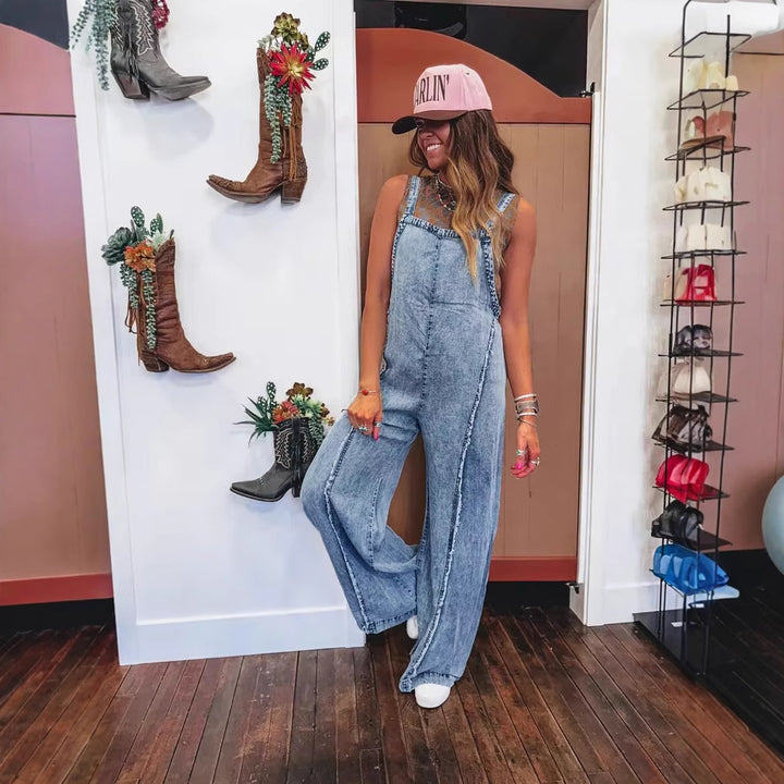 Dame afslappet denim jumpsuit med vidde ben og skulderstropper Stilla