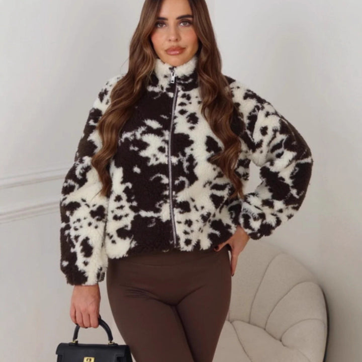 Dame Cozy Fleece Jakke med Høj Krave og Trendy Dalmatiner Print Stilla