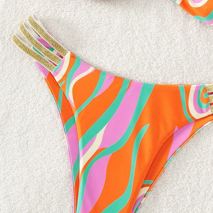 Dame trekant-bikini med raffineret ruffle-detalje og elegante accenter Skovae