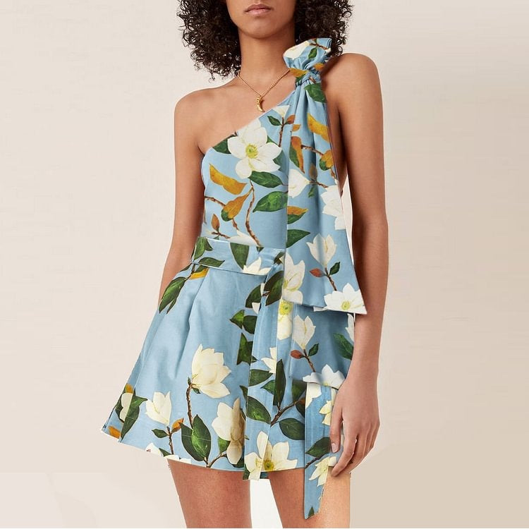 Dame heldragt badedragt med blomsteret indpakningsnederdel og moderne one-shoulder-design Stilla