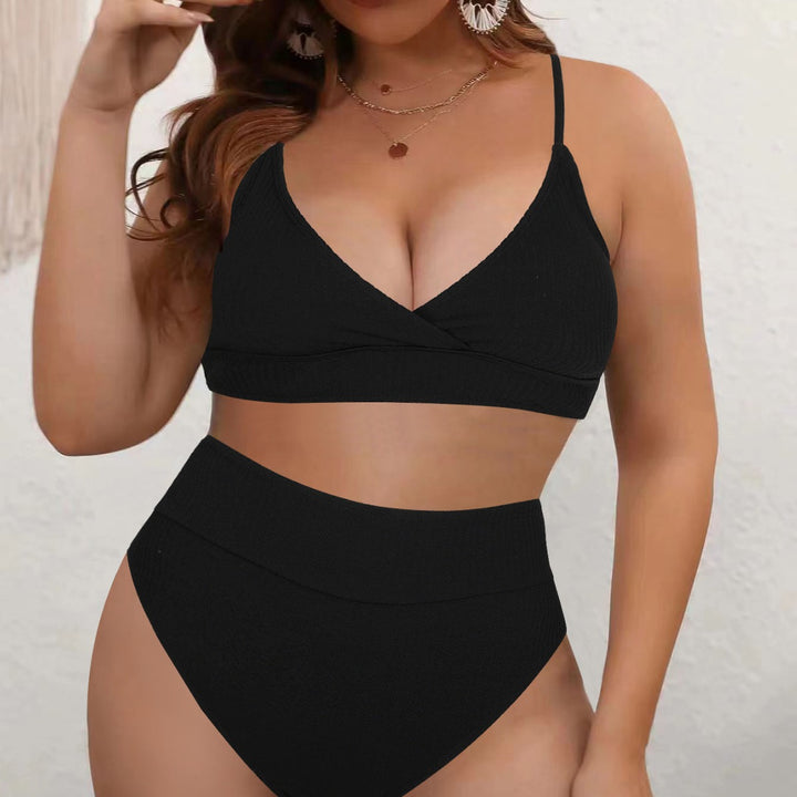 Dame Højt skåret Bikini-sæt med elegant indpakningsoberdel og moderigtige ribdesign Stilla