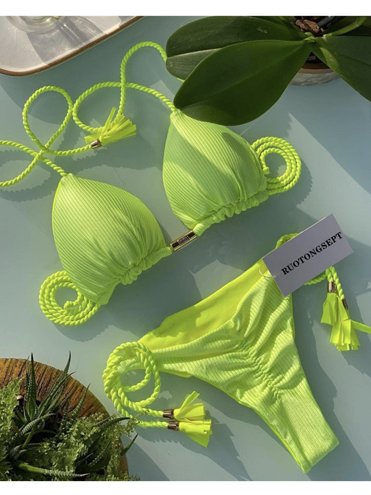 Dame bikini-sæt med elegant leopardmønster og moderne kvaster Skovae