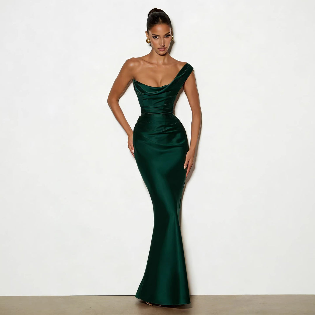 Damer Elegant Satin Lang Aftenkjole med asymmetrisk snit og figurvenligt design Skovae