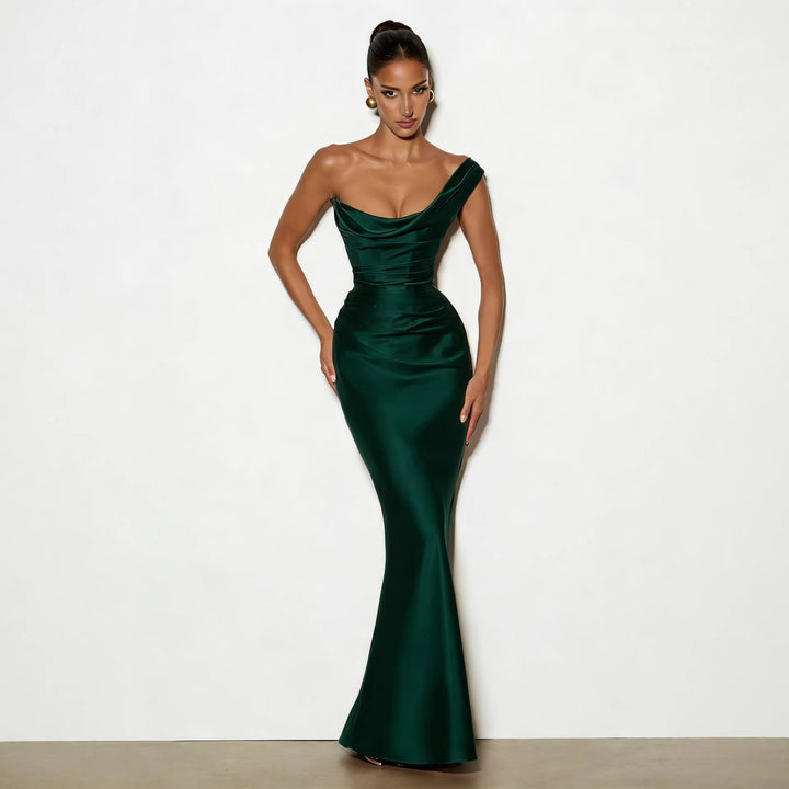 Damer Elegant Satin Lang Aftenkjole med asymmetrisk snit og figurvenligt design Skovae