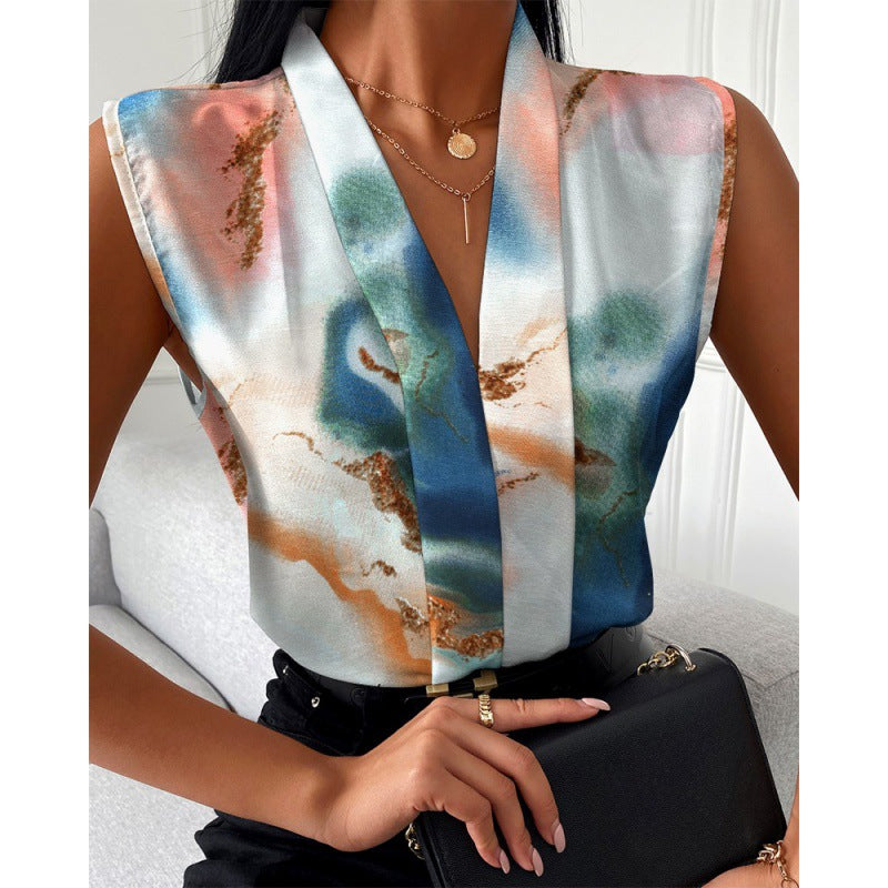 Damer elegant bluse med moderne marmor mønster og V-hals Stilla