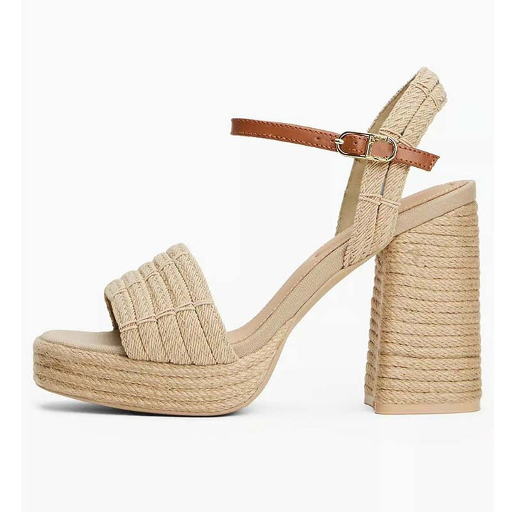 Femme Plattform Sandaler med hæl, justerbar ankelrem og flettede detaljer Stilla