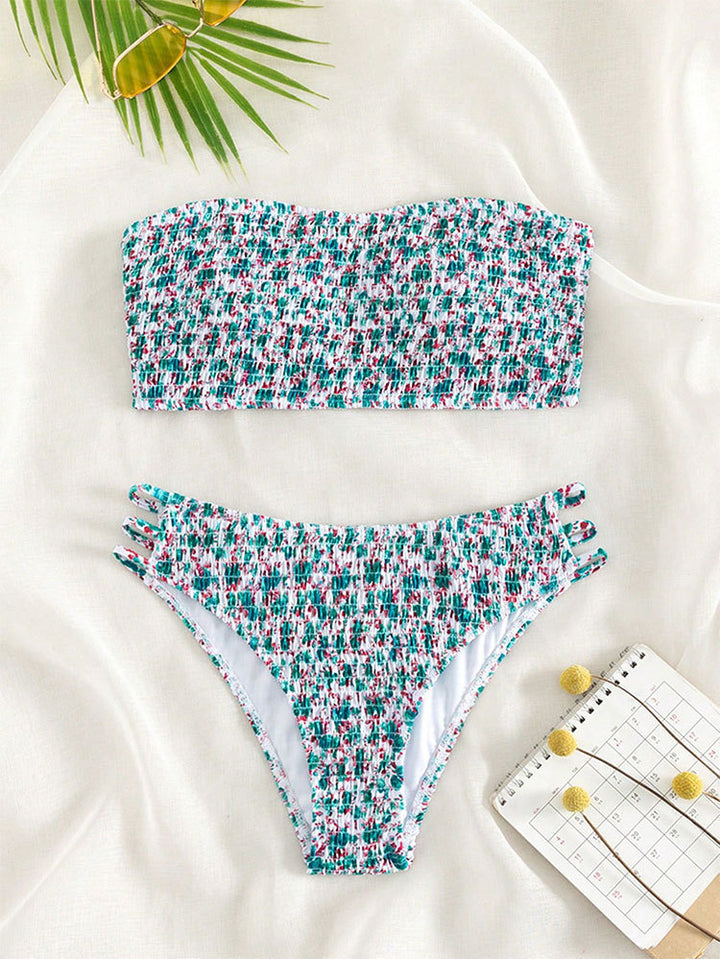Dame Bandeau-Bikini med trendy flæse-design og elastisk høj skæring Skovae