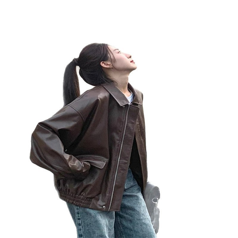 Kvinders mode læderjakke med oversized ærmer og elastisk kant Skovae