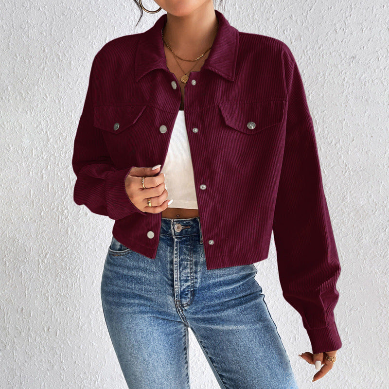 Dame Cordjakke i cropped design Stilla