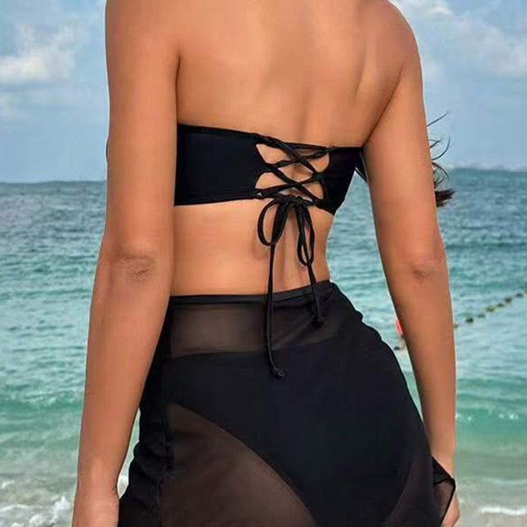 Dame Bandeau-bikini med stilfuld skørt og elegante metallic-detaljer Stilla