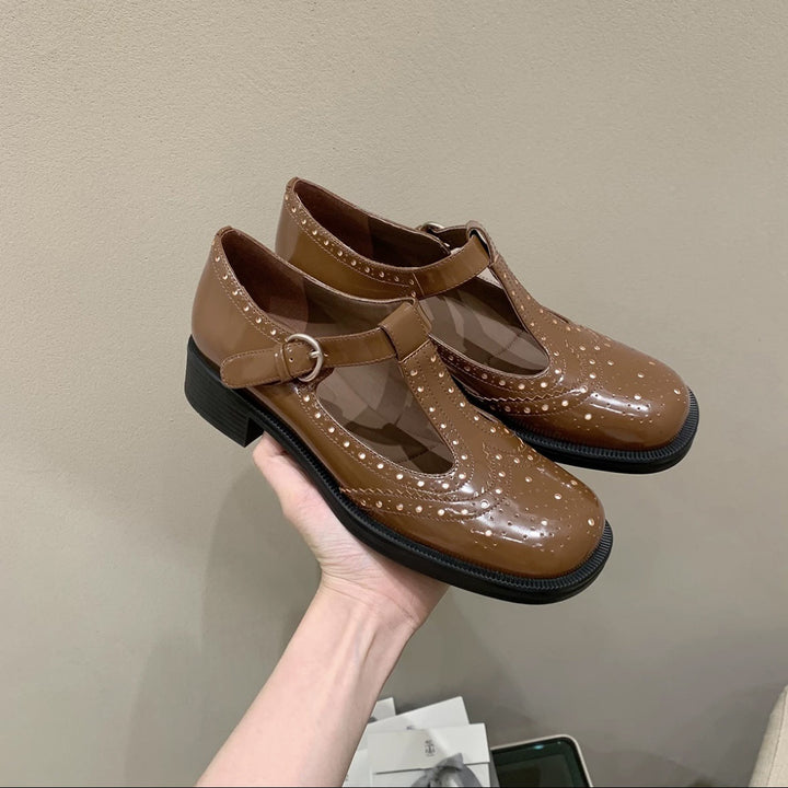 Femme Vintage T-Strap Brogue Sko Stilla