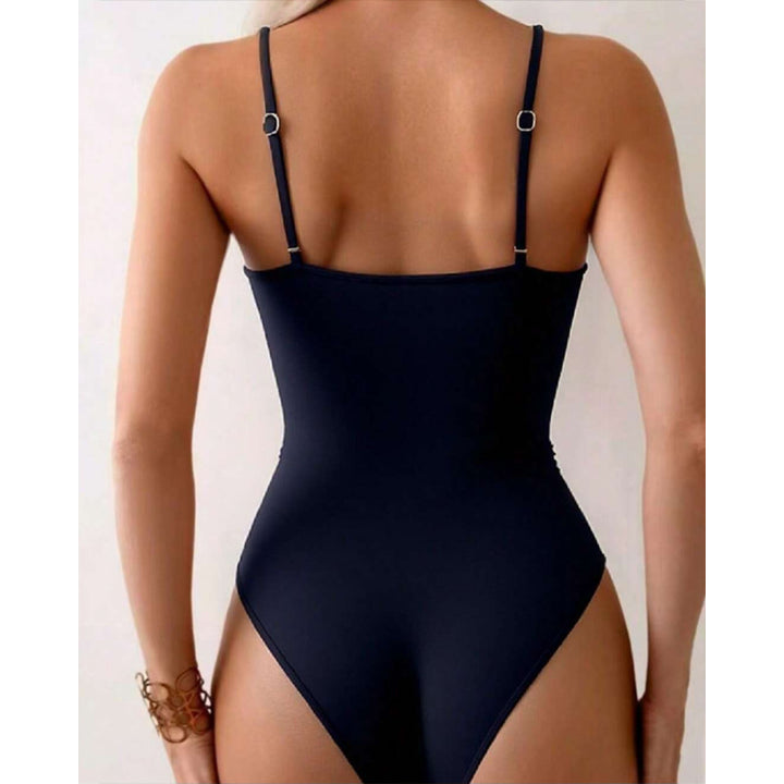 Dame Én-delt Badedragt med raffineret Cut-Out-design og elegante accenter Stilla