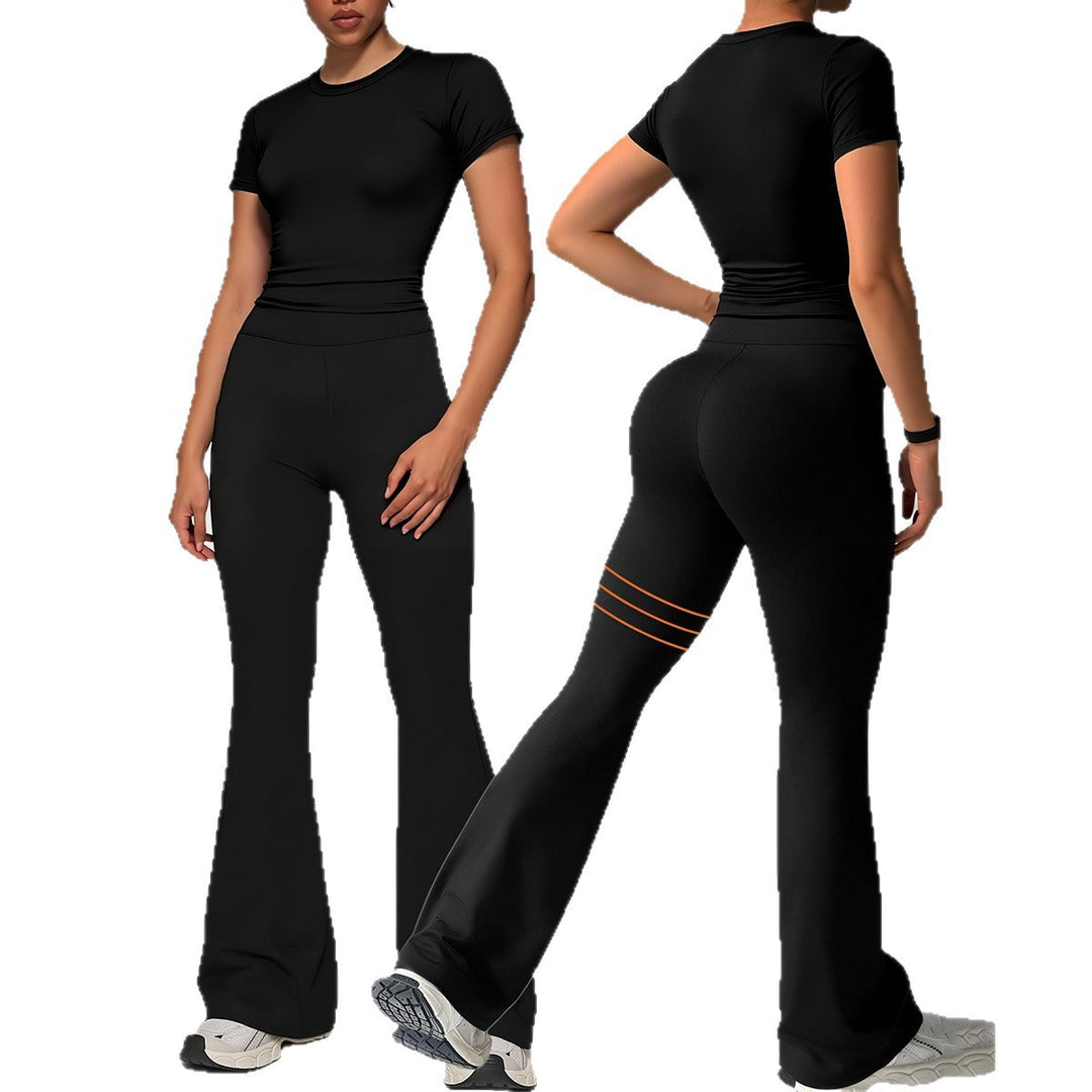 Damer Sportsæt med figursyet crop-top og smalt skårne flared leggings Skovae
