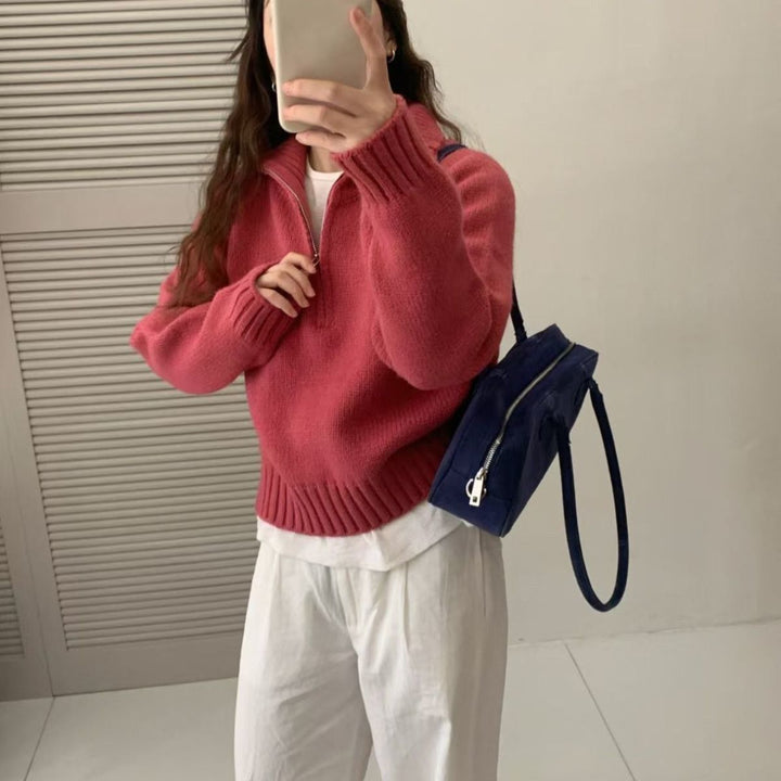 Kvinders fashionable strikket sweater med høj krave og lynlås Stilla