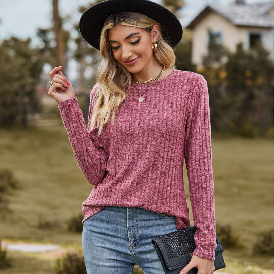 Dame finstrikket pullover med elegant ribstruktur Stilla