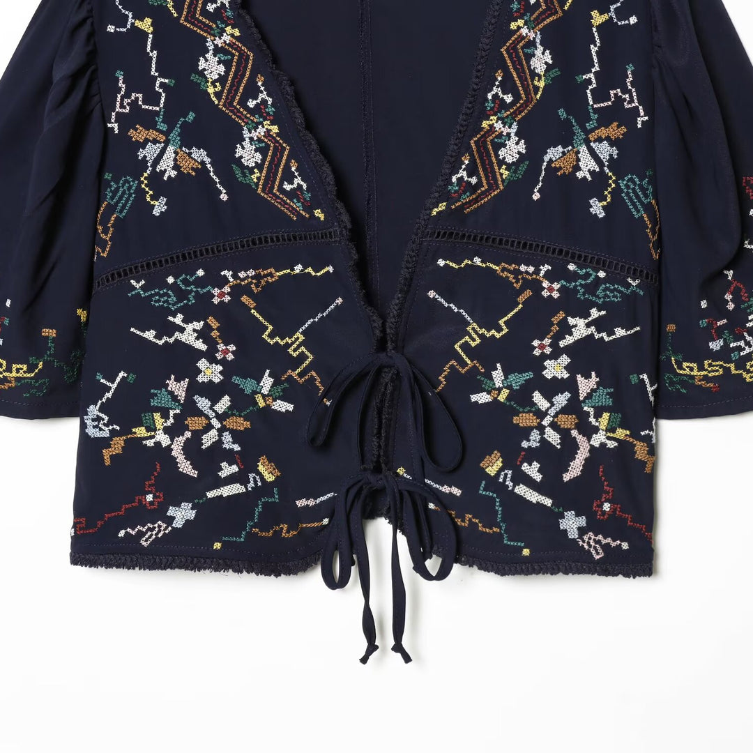 Dame kort bluse kimono med kunstnerisk broderi og talje snøring Skovae
