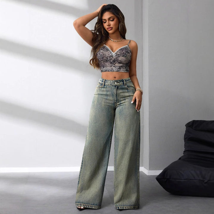 Dame bred højtaljede jeans i vintage stil med et afslappet udseende Stilla