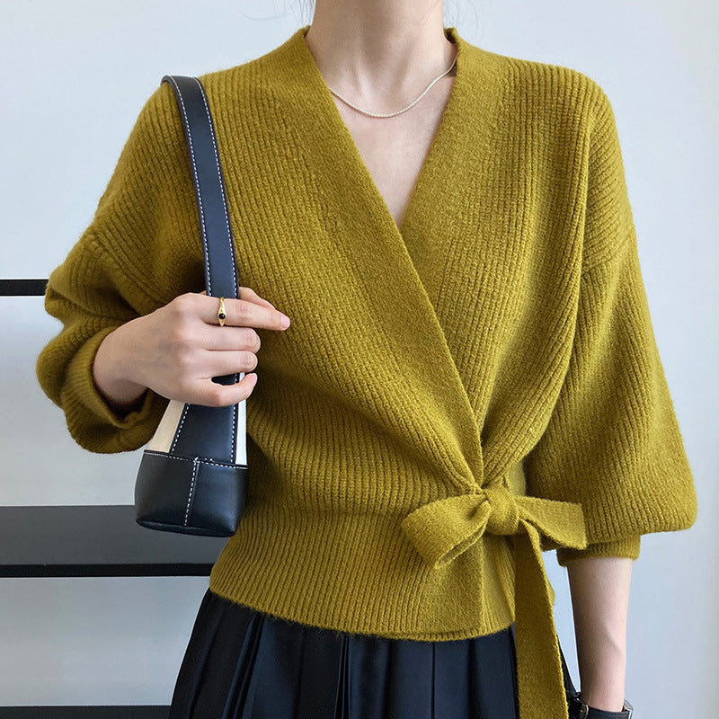 Damer elegant indpakning cardigan med dyb V-hals og fashionabelt bælte Stilla