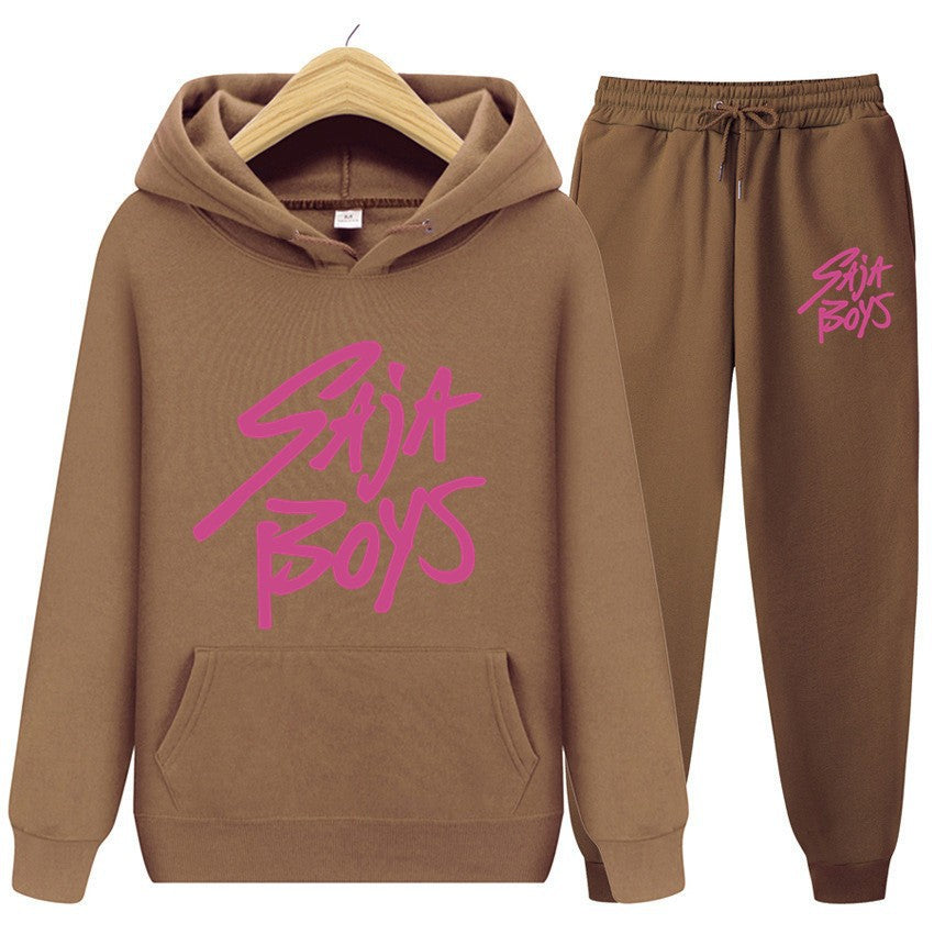 Kvinders hoodie og joggersæt med moderne grafisk print Skovae