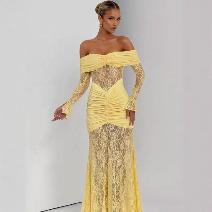 Dame Elegant Langærmet Spidskjole med Draperinger og Off-Shoulder Design Skovae