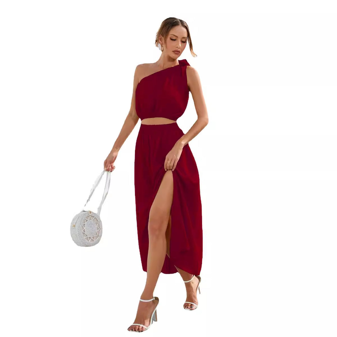 Dame aftenkjole med off-shoulder design og højt slids Stilla
