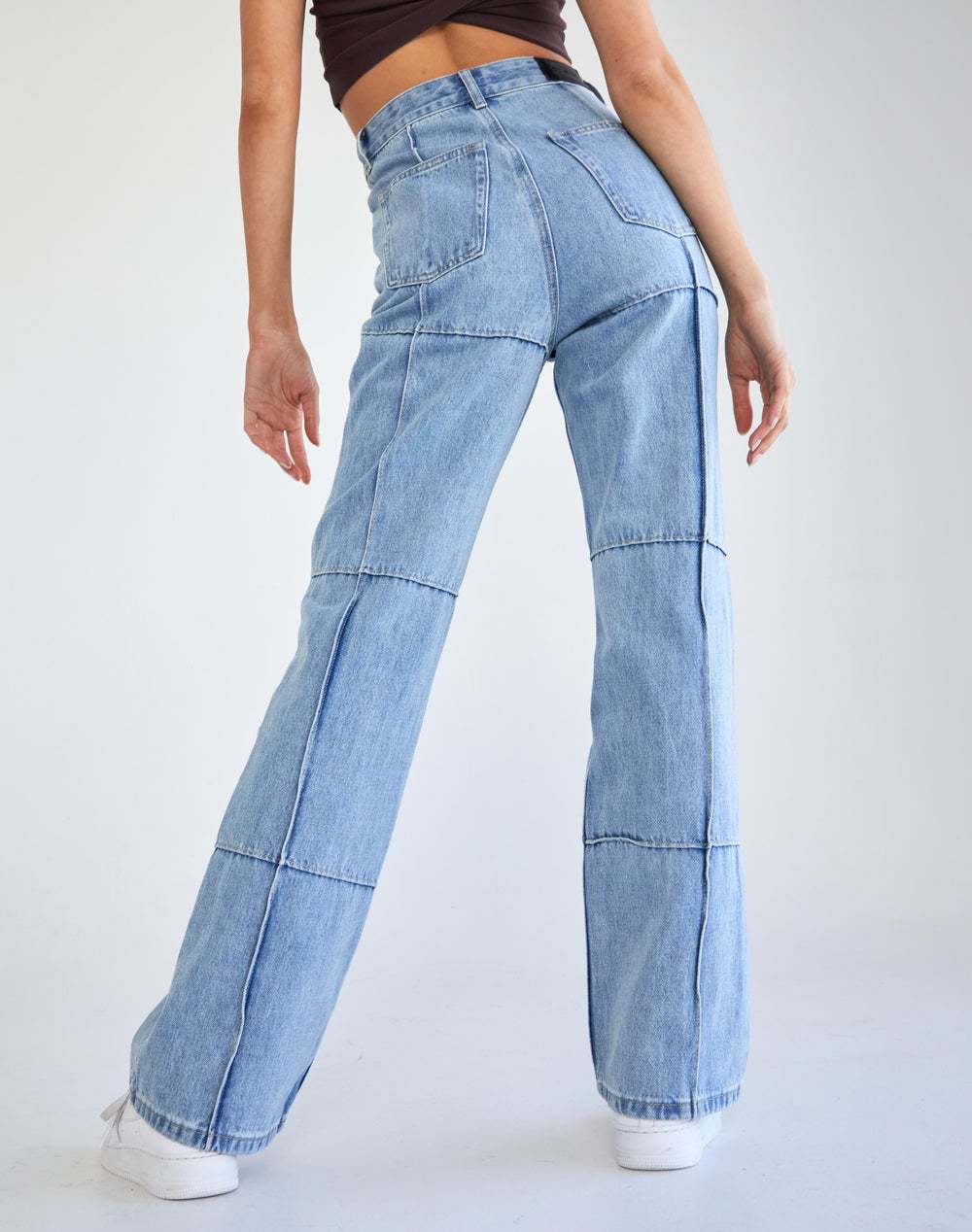 Dame højt skårne jeans med patchwork-design Stilla
