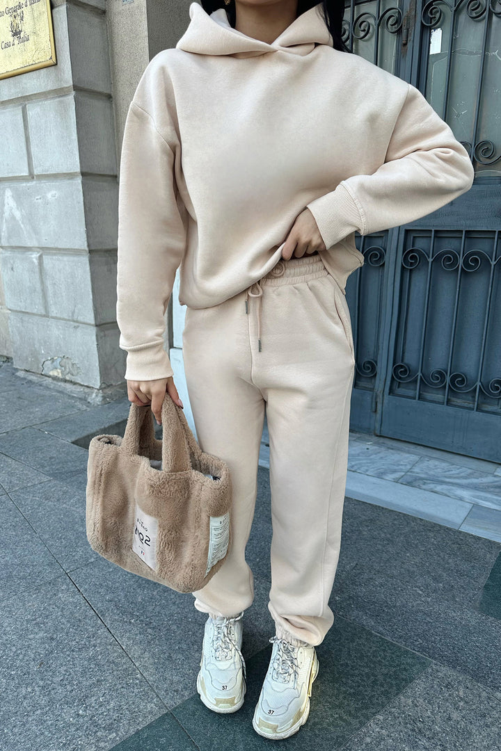 Kvinders sporty hoodie med elegant snit Skovae