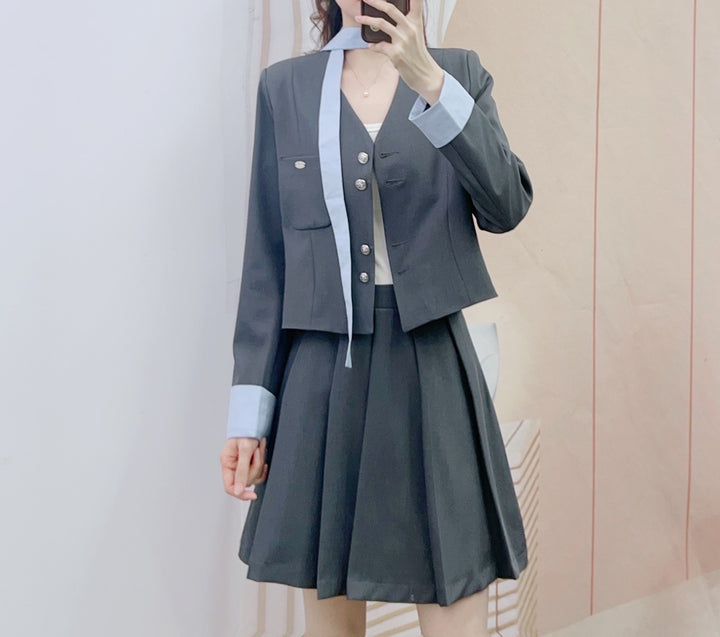 Dame To-delt Blazer-nederdel-sæt med elegante detaljer og moderne snit Stilla