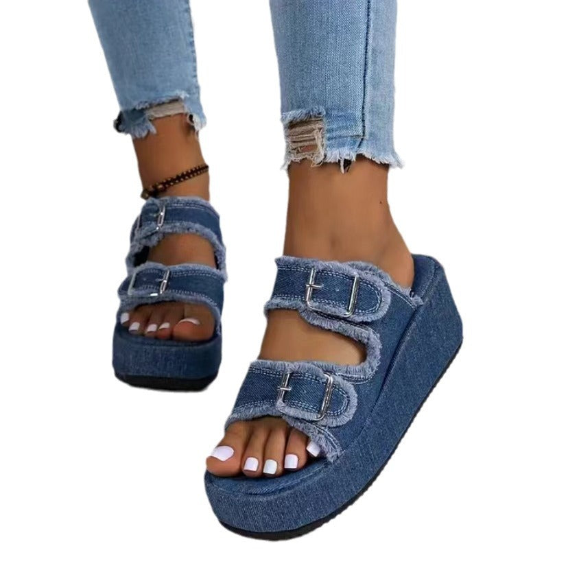 Dame plateau sandaler med dekorativ spænde lukning og denim design Stilla