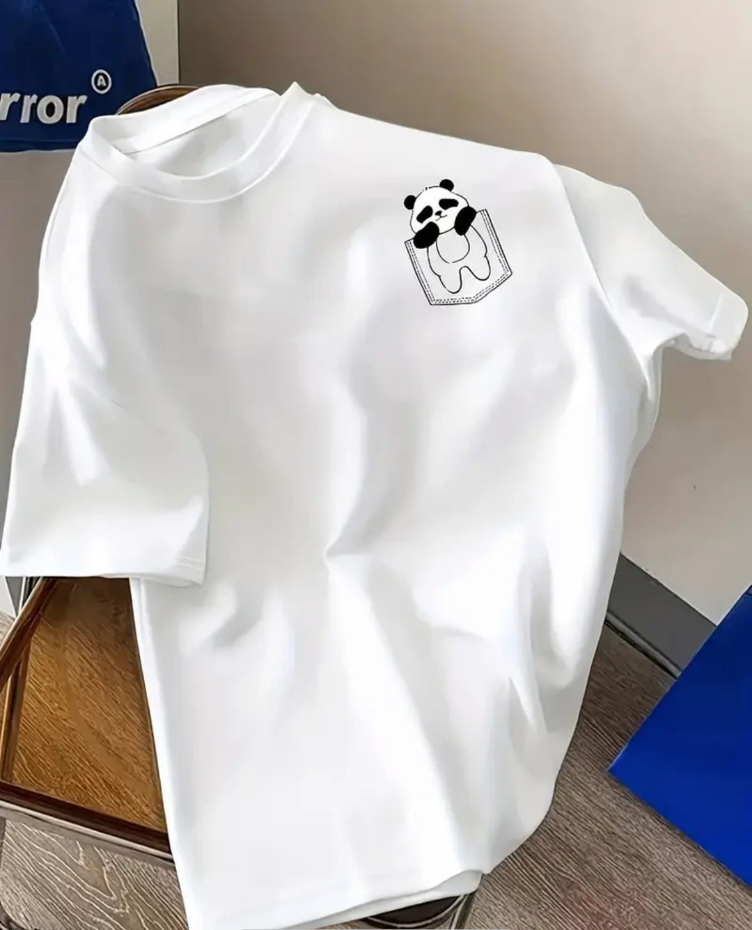 Dame T-shirt med sødt panda-design i en moderne snitform Stilla