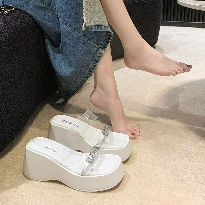 Dame Plateau-sandaler med gennemsigtig rem og fashionable accenter Stilla