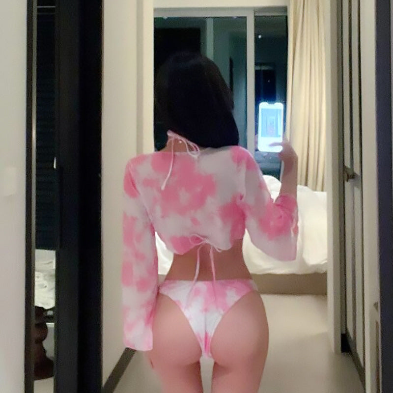 Femme bikini sæt med lette transparens-detaljer og romantisk kimono Stilla