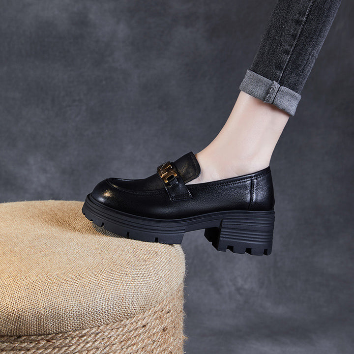 Dame Chunky Plateauslippers med dekorativt metallelement Stilla