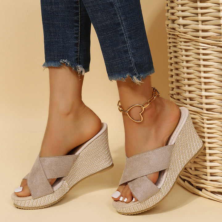 Dame Wedge-sandaler med elegant krydsrem og let fodseng Stilla