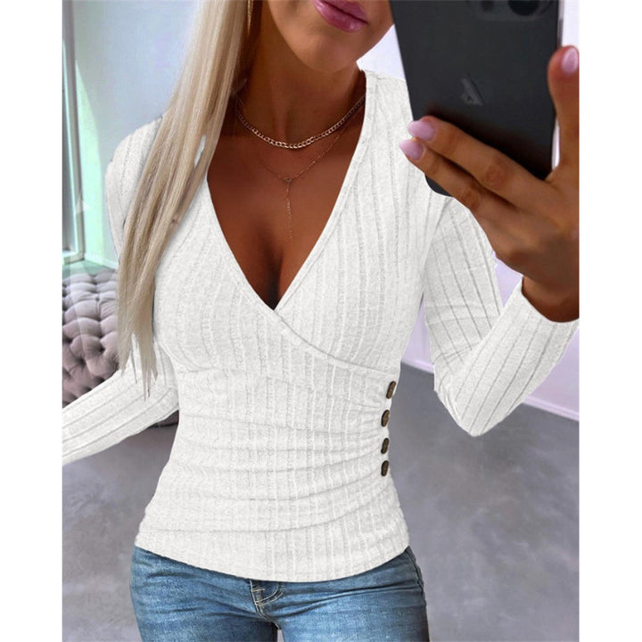 Dame indpakningstop med moderigtig ribdesign og knapper Stilla