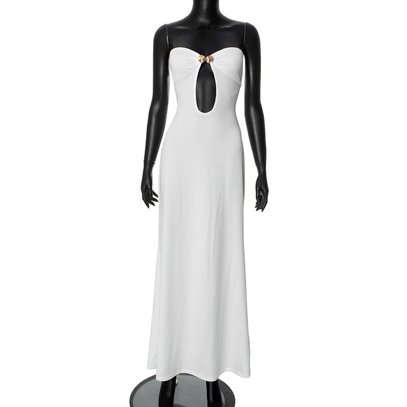 Dame Maxikjole med raffineret cut-out-design og dekorativ accent Stilla