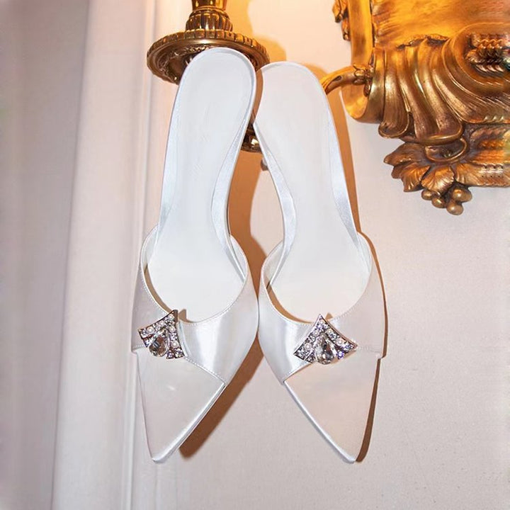 Dame Glamourøse Slingback-pumps med funklende smykkedetalje Stilla