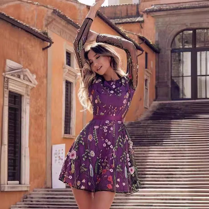 Dame blomsterprint kjole med gennemsigtige ærmer og taljebælte Stilla