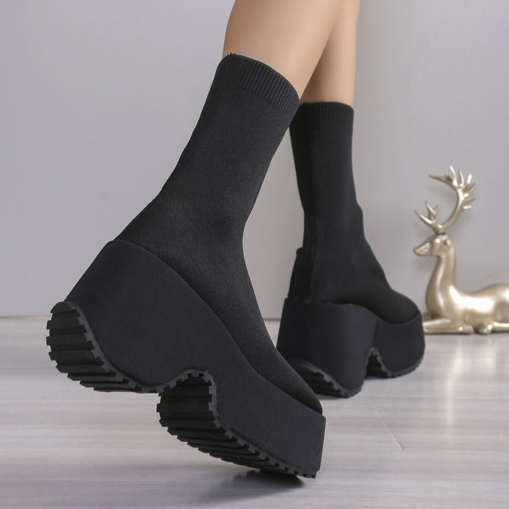 Dame Chic Sneaker-Pantoletten med innovativt sokdesign og robust plateau Stilla